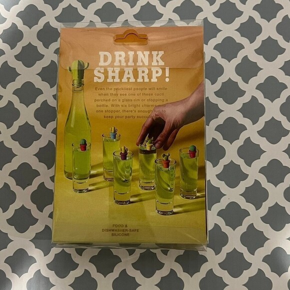 7PC Silicone Cactus Wine Glass Charms /Drink Markers & Bottle Stopper Set - Picture 4 of 4